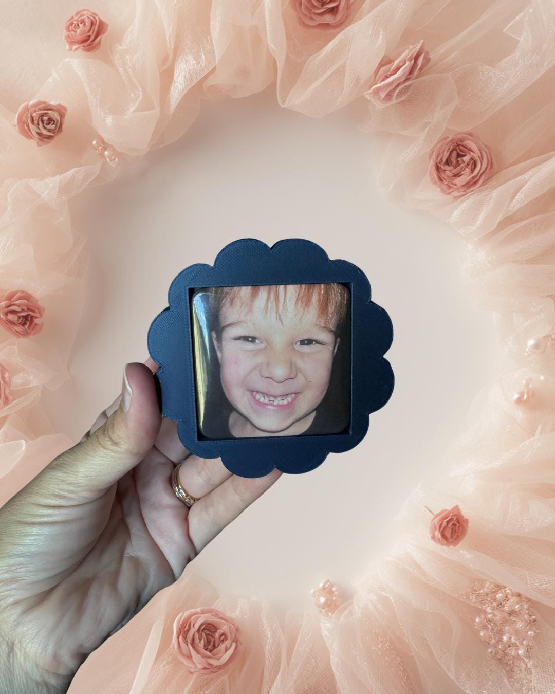 Scalloped Mini Frame